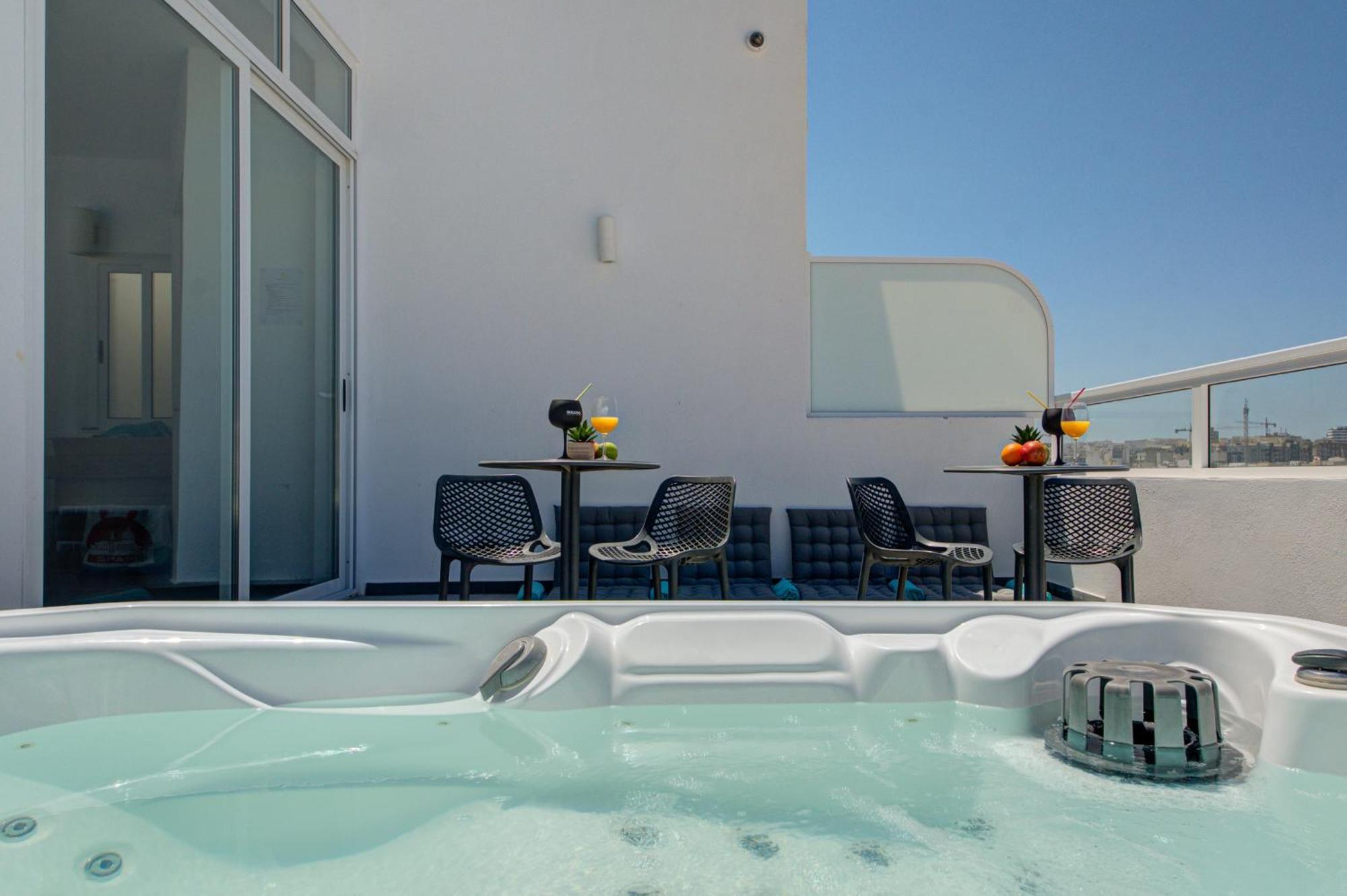 Marina Suites & Apartments - Self Catering - By Tritoni Hotels Gzira Екстериор снимка